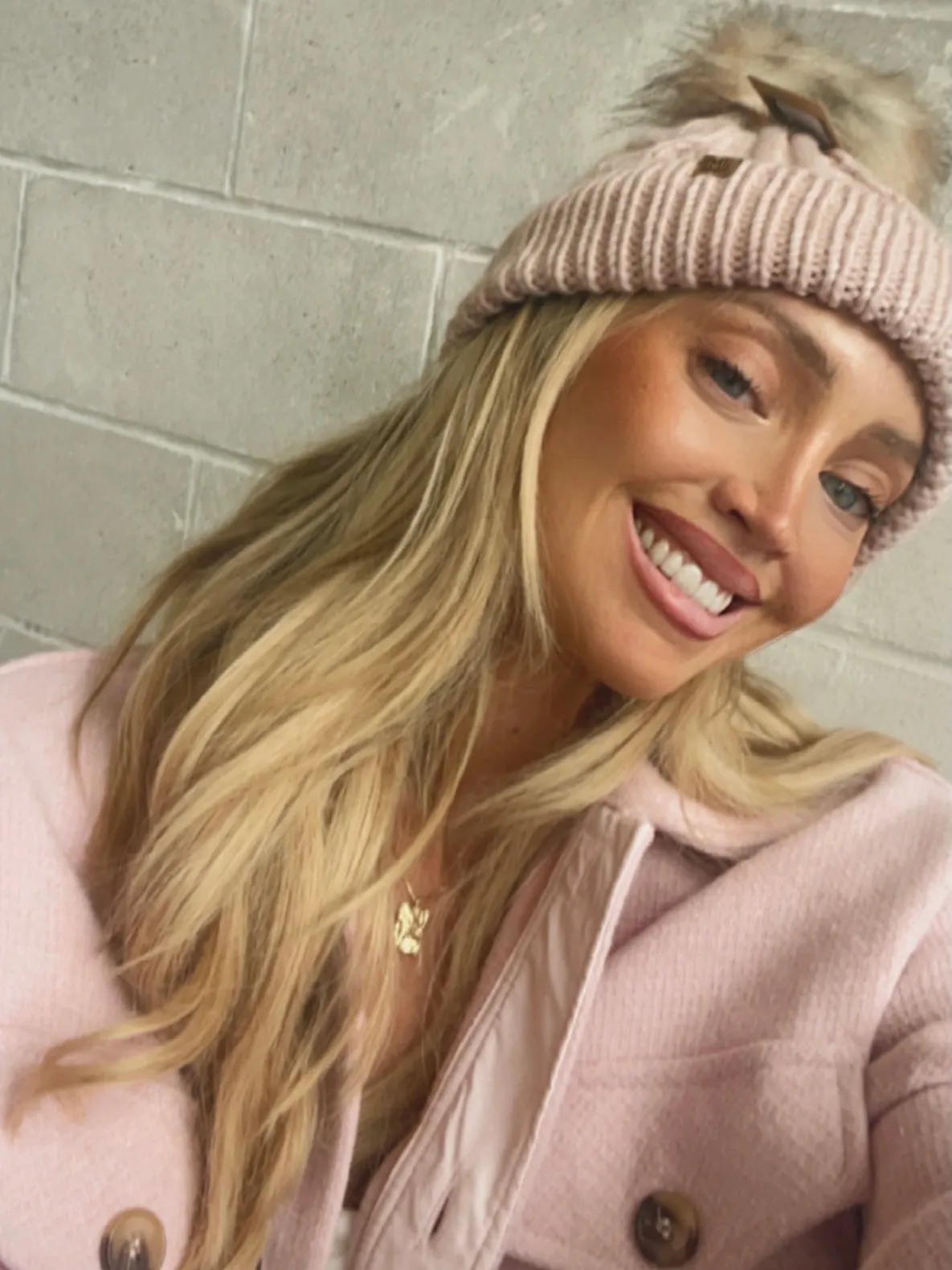 27 Mila Toque