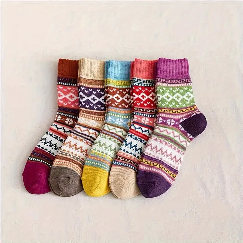 5 Pairs Women's Color Block Winter Socks, Thickened Thermal Cozy Wool Socks, Breathable Warm Casual Crew Socks For Winter Gifts