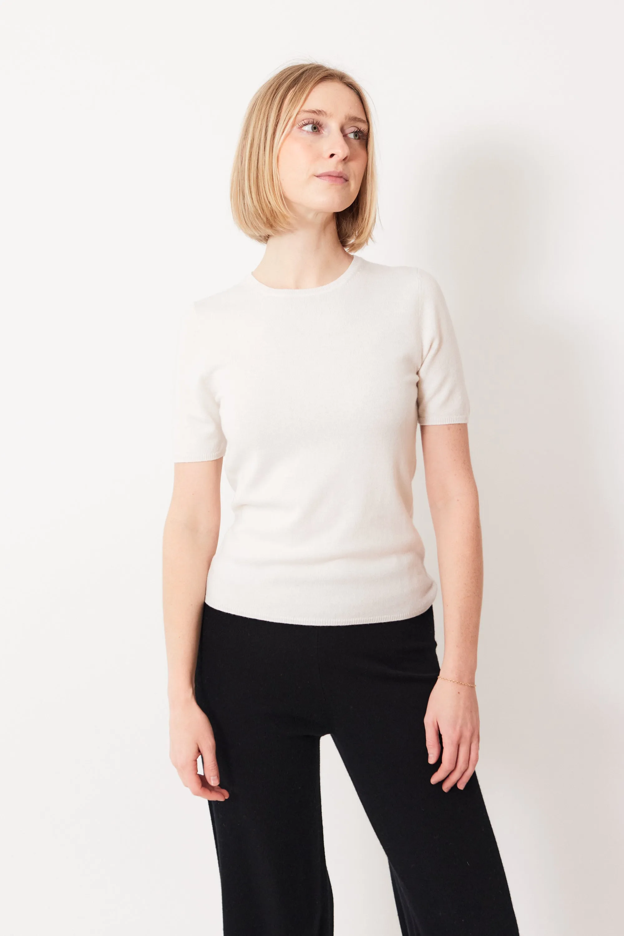 Allude Quarter Sleeve Cashmere Crew Sweater