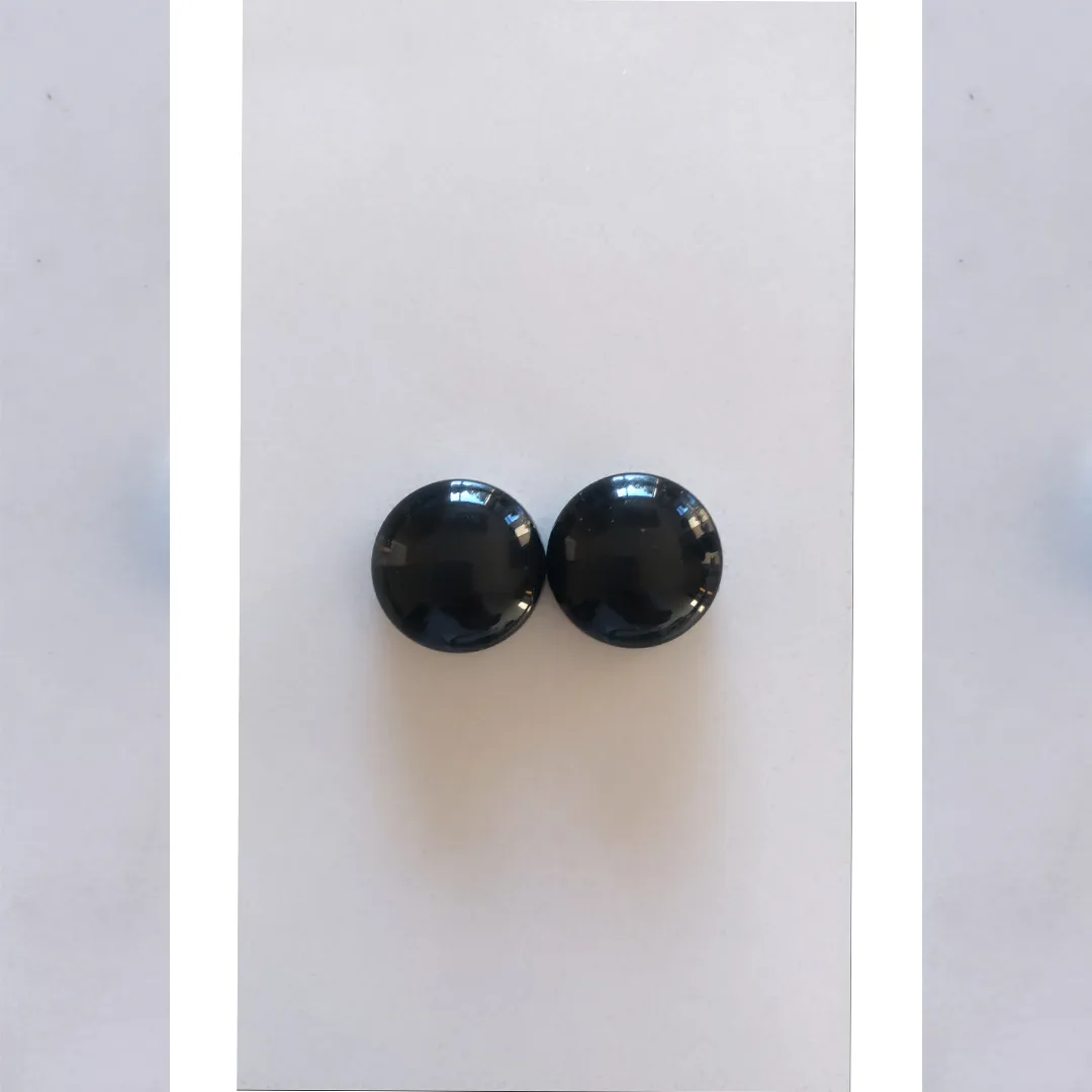 Black Round Scarf Pin