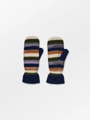 Blaze Emerald Mittens