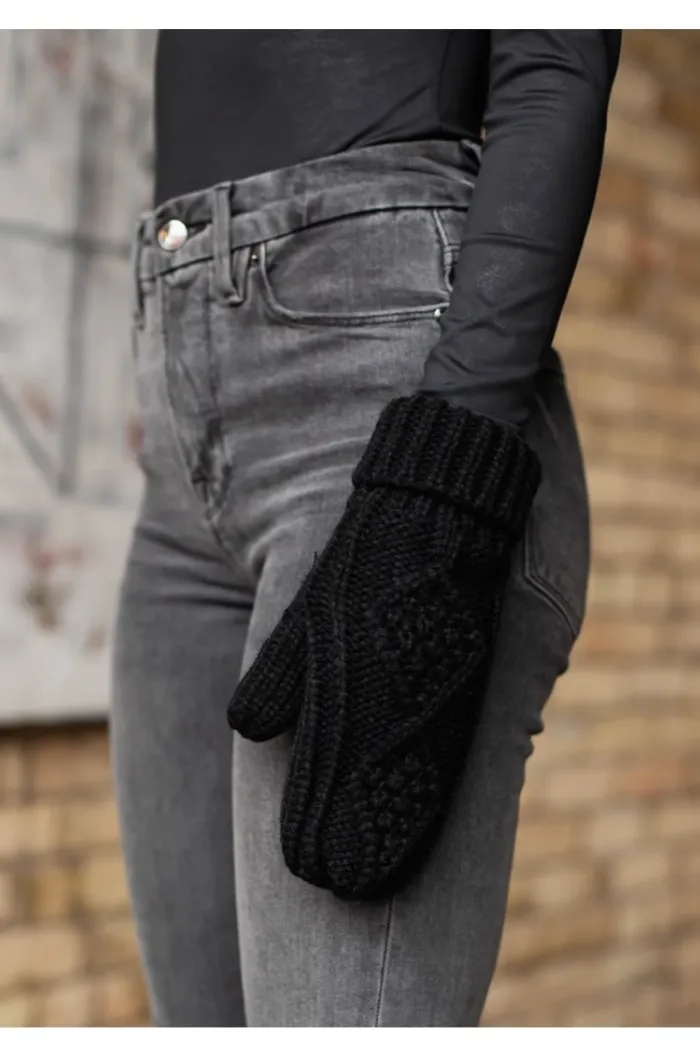 Cable knit mittens