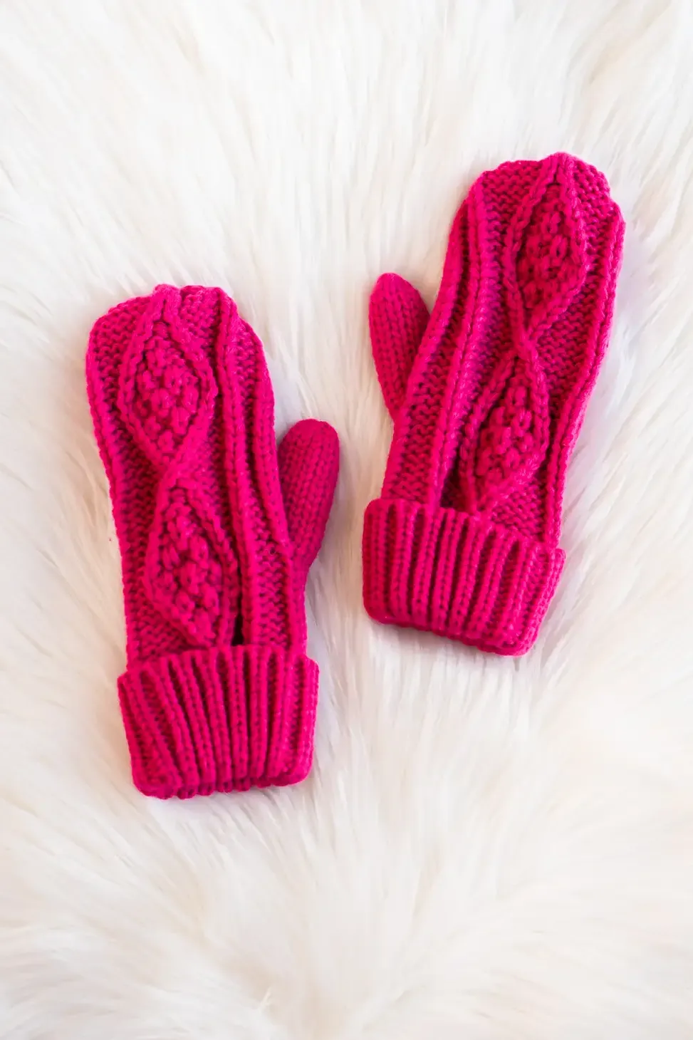 Cable knit mittens