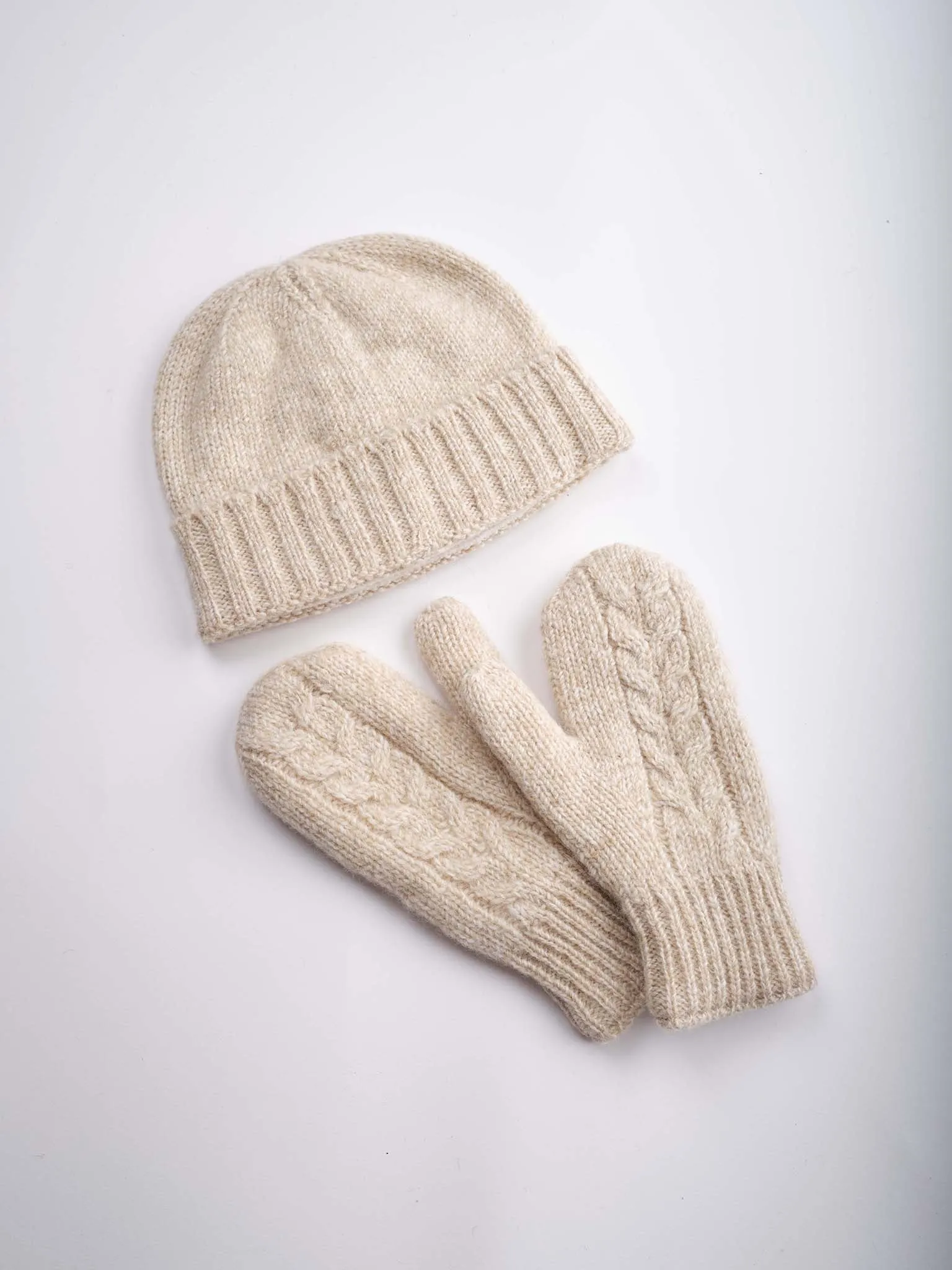 Cable Knit Mittens