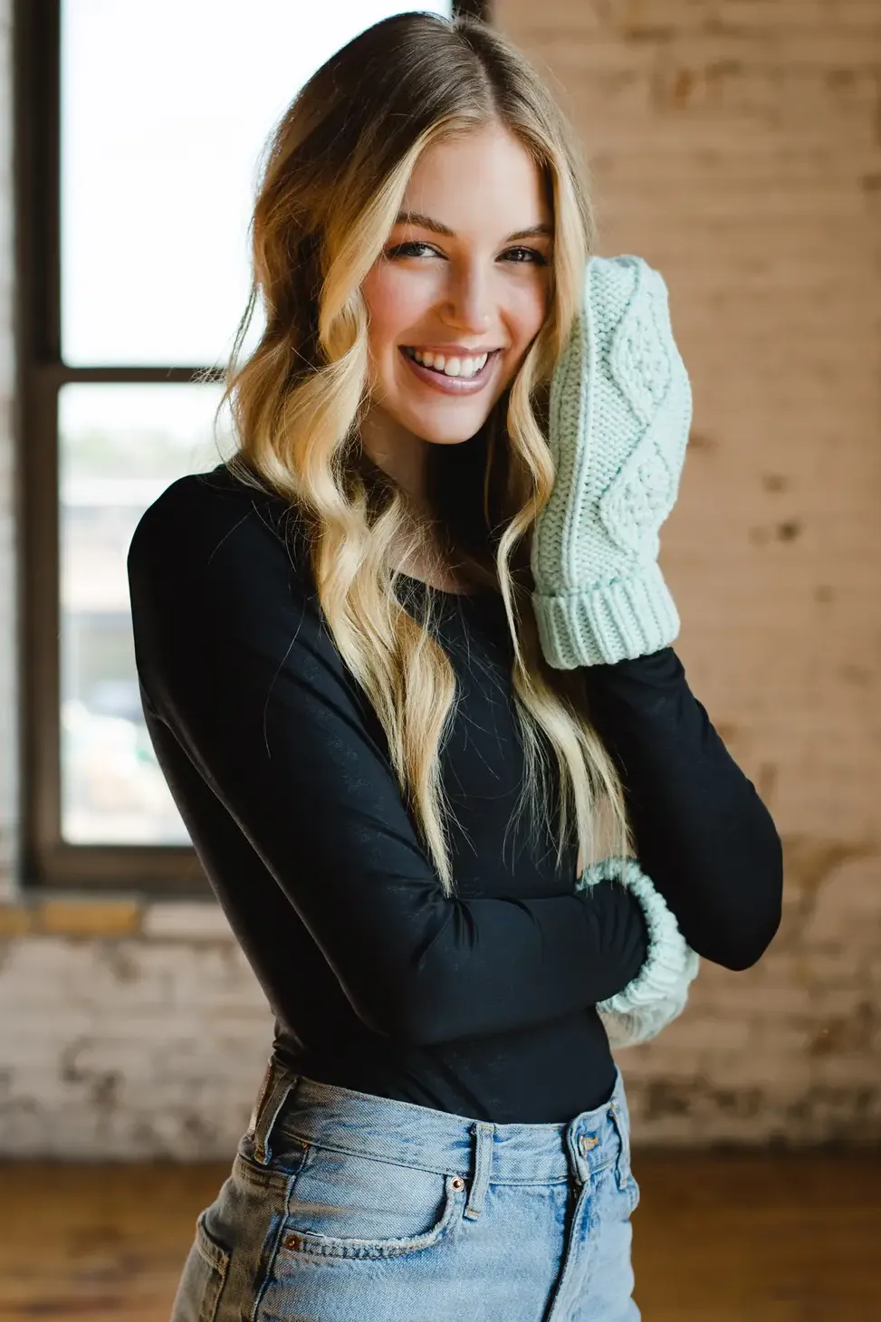 Cable knit mittens