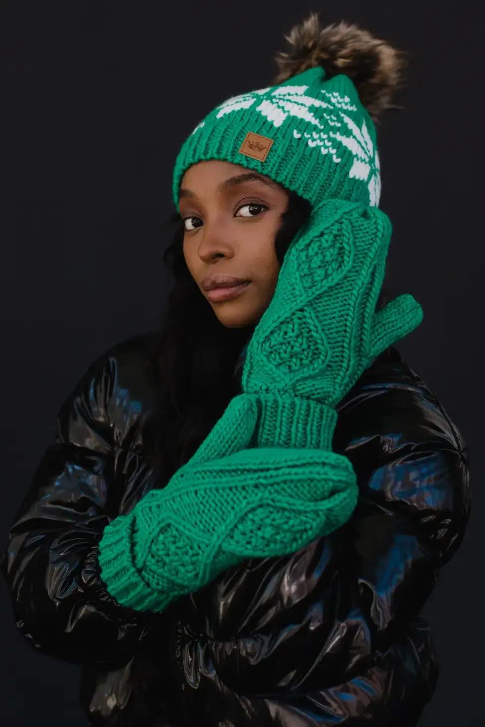 Cable knit mittens