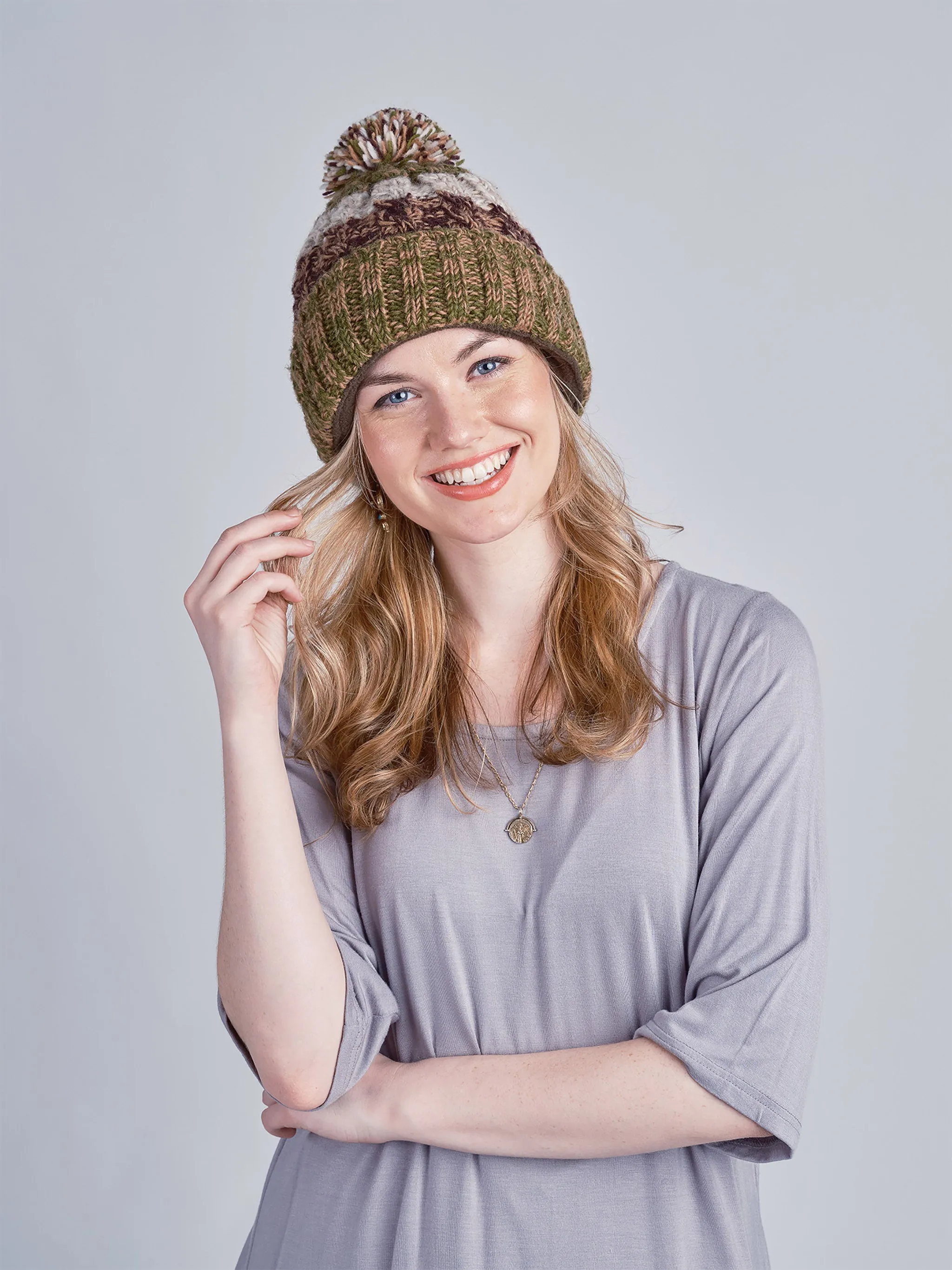 Cable Knit Pom Pom Beanie.