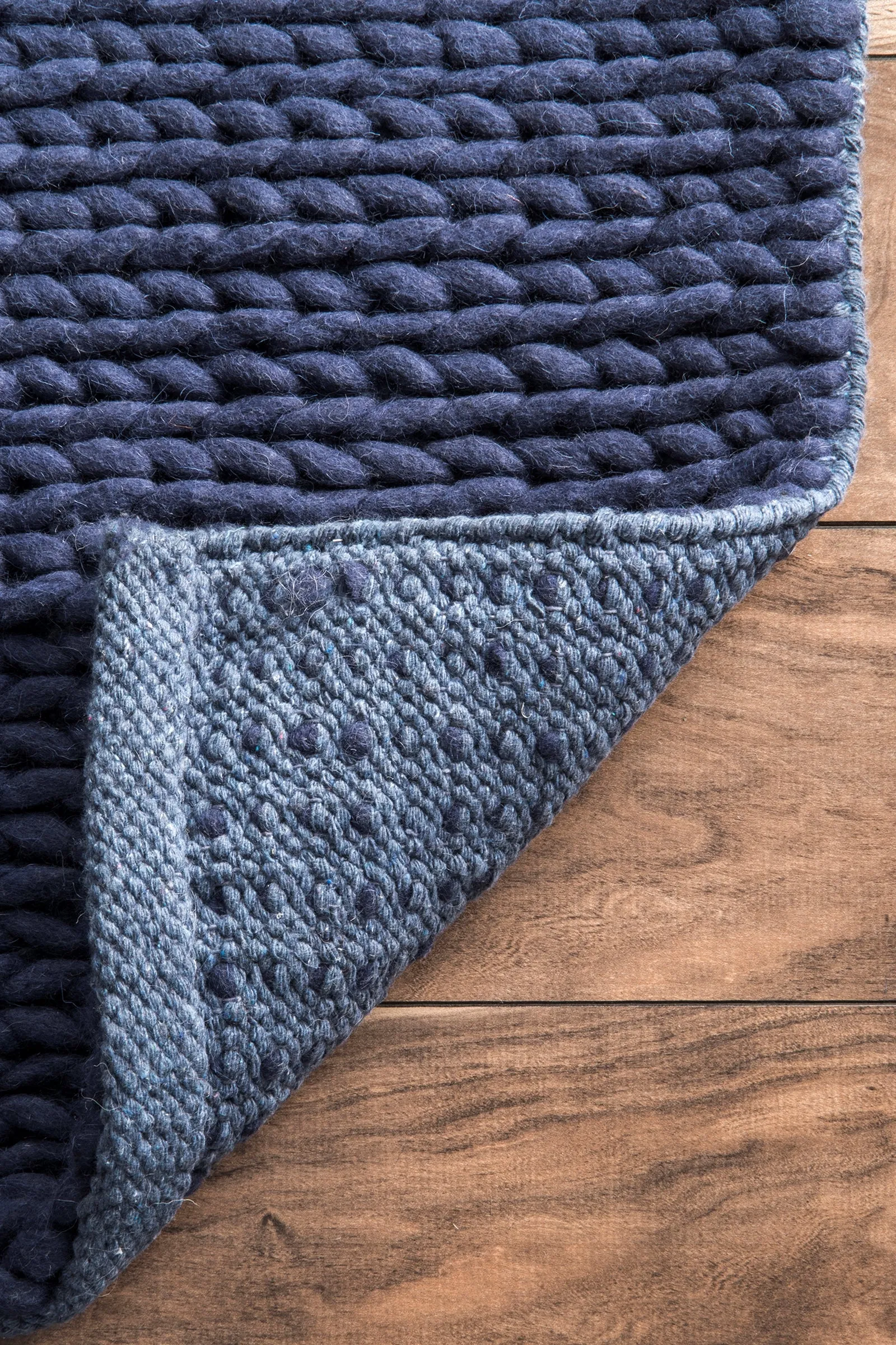 CHUNKY CABLE HANDWOVEN GREY