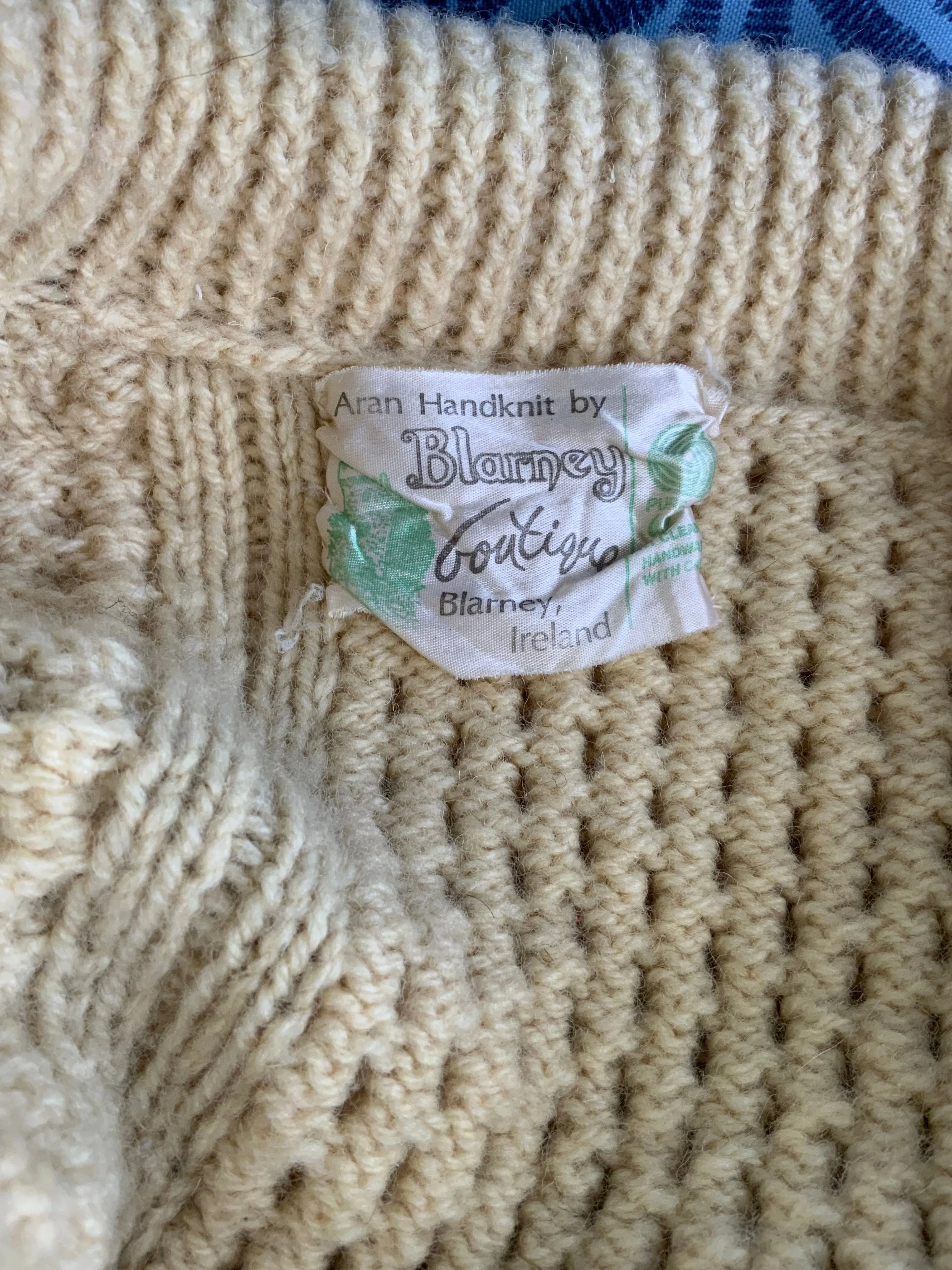 Chunky Knit Pure Irish Wool Cardigan - 70s - 70G
