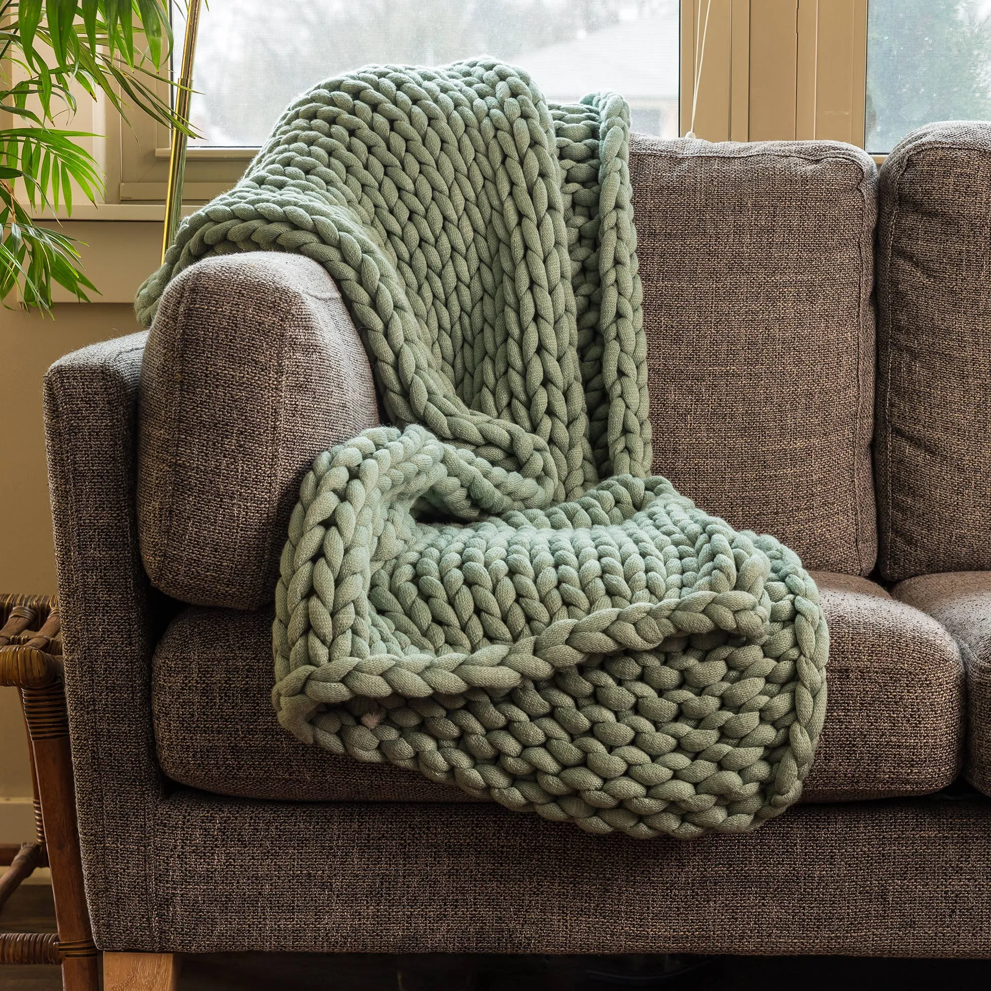 Chunky Knit Throw in Camel