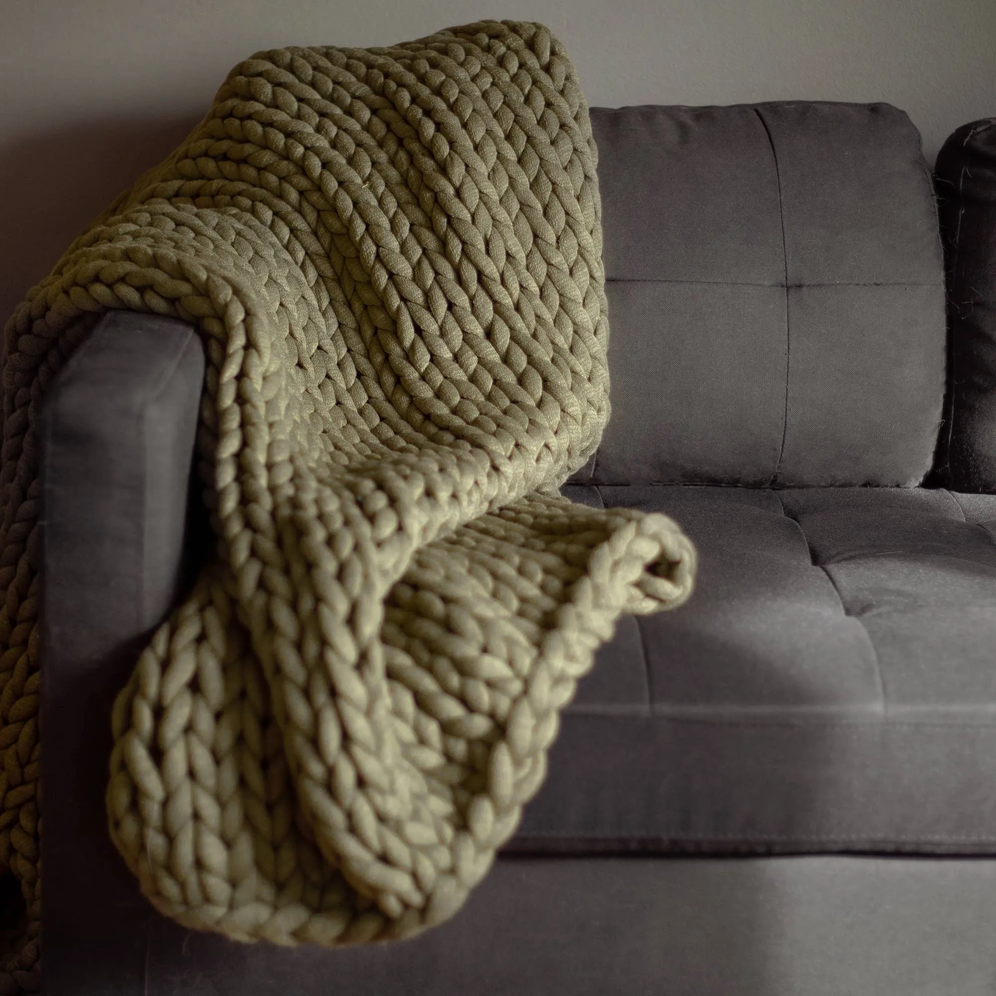 Chunky Knit Throw in Camel