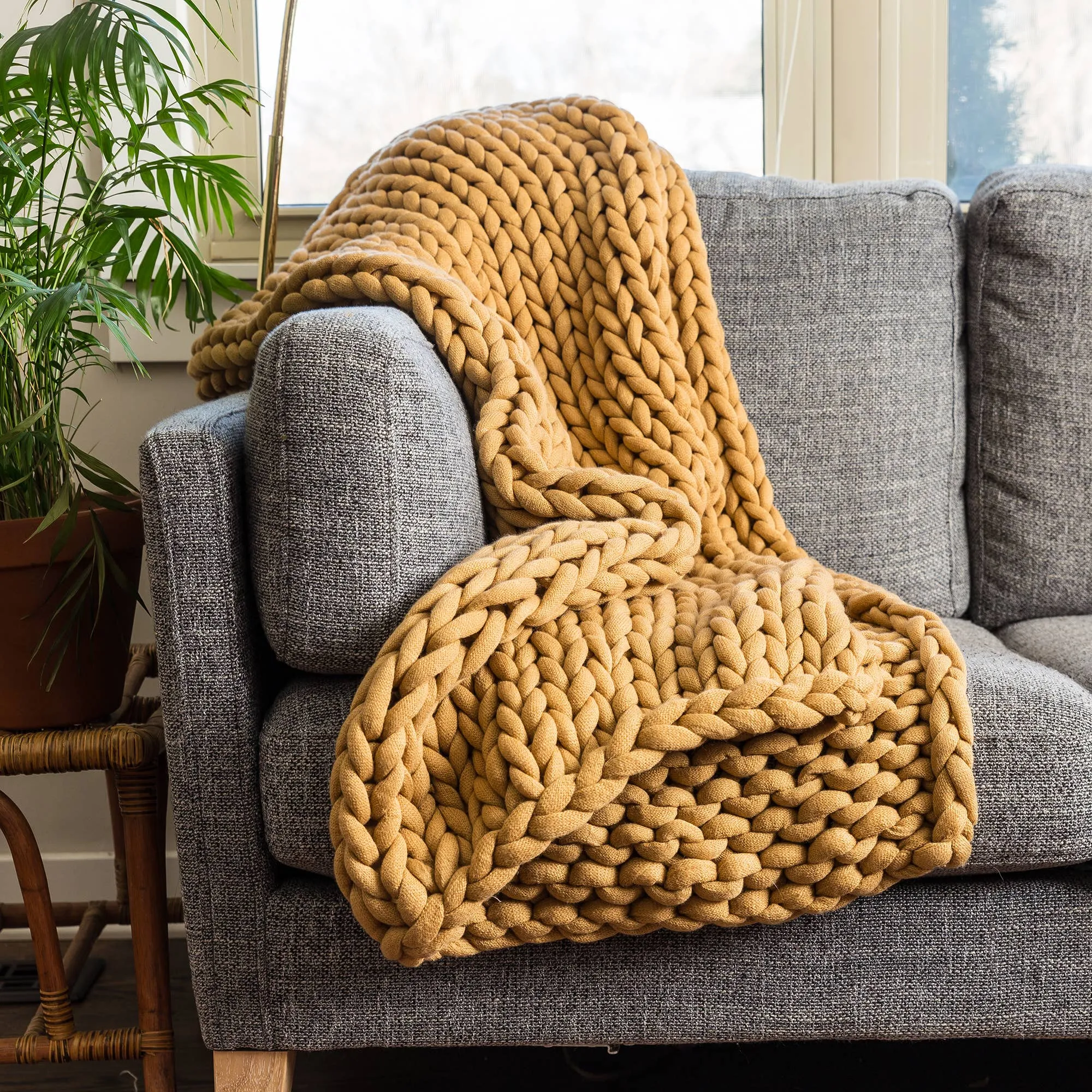 Chunky Knit Throw in Camel