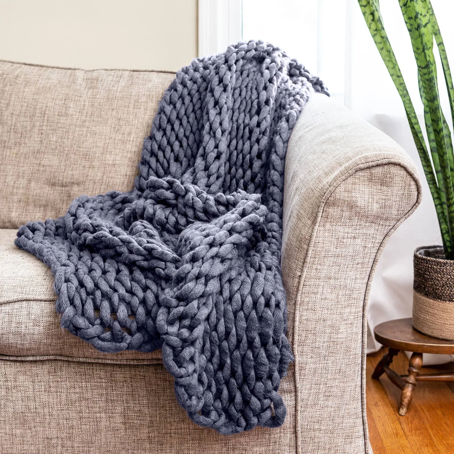 Chunky Knit Throw in Camel