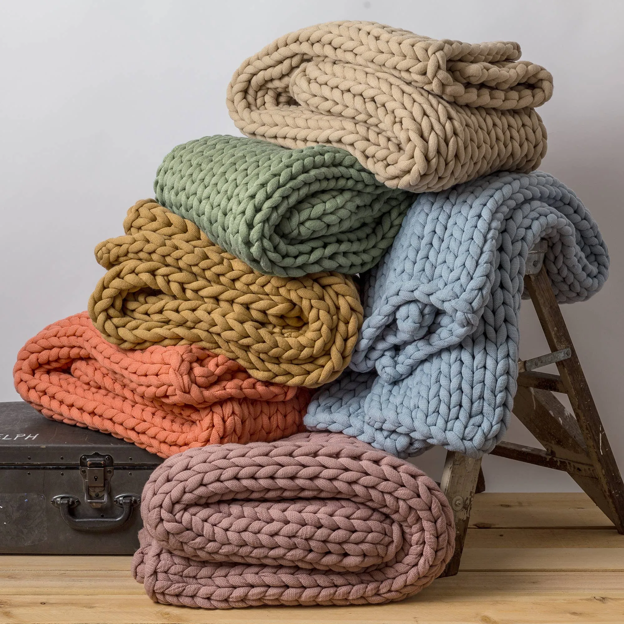 Chunky Knit Throw in Camel