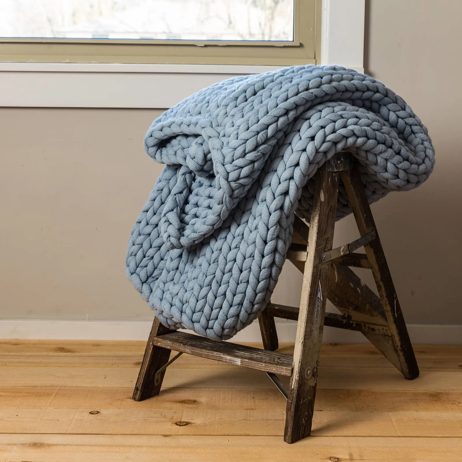 Chunky Knit Throw in Camel