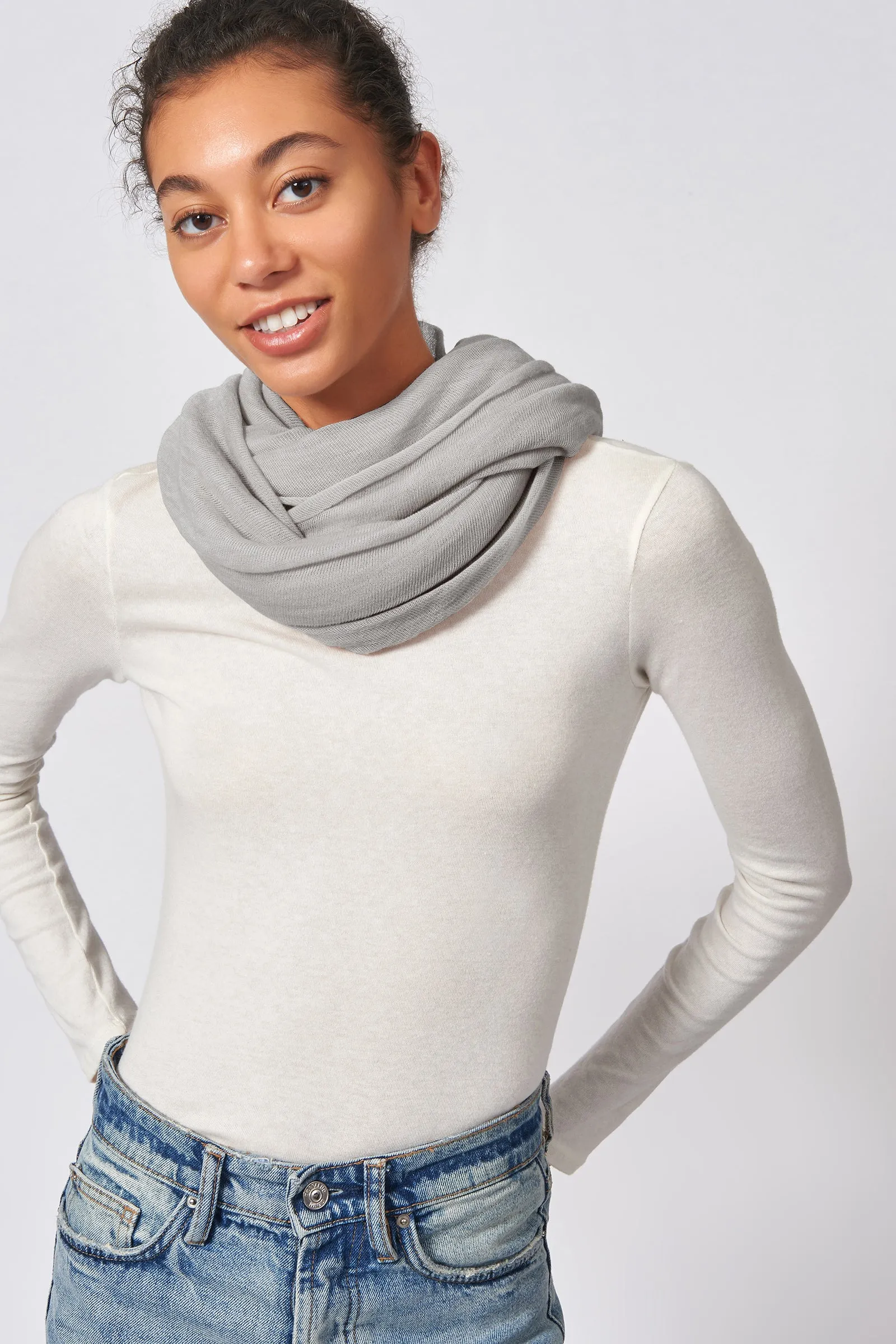 Circle Scarf - Light Grey