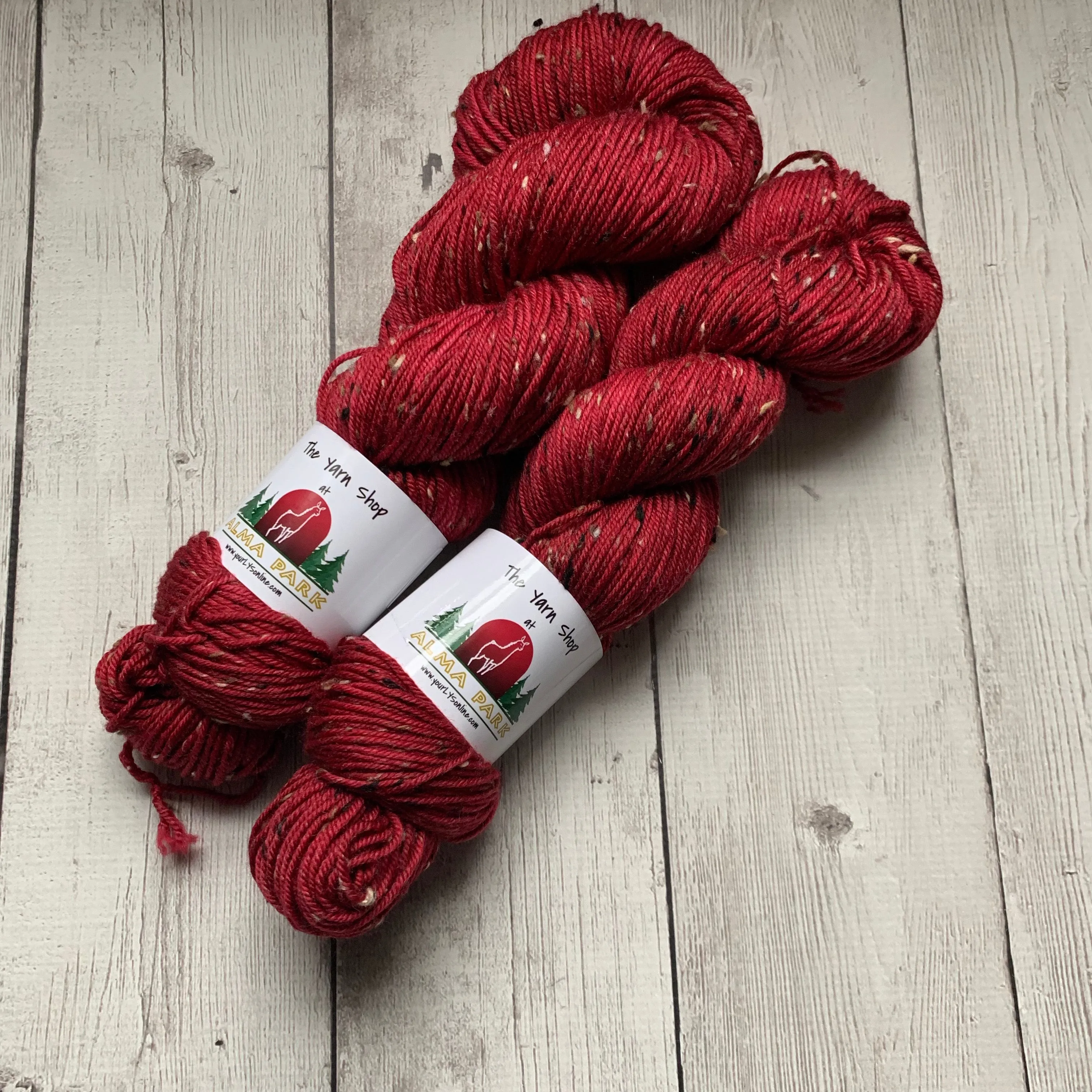 DK WEIGHT -  RED WEDDING  Semi-Solid Kettle Dyed - Donegal Tweed 231 yds 3.5 oz RTS (012420)