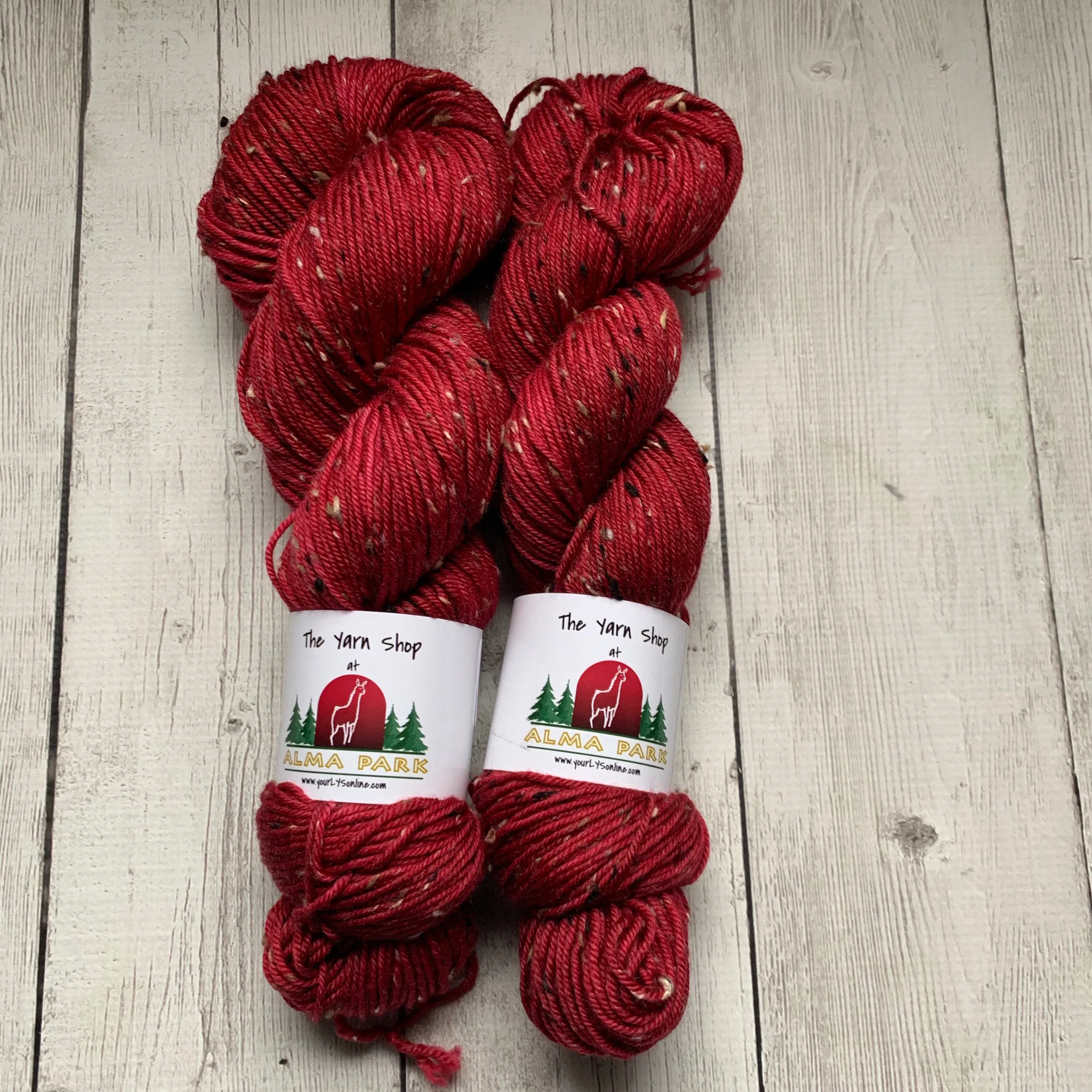 DK WEIGHT -  RED WEDDING  Semi-Solid Kettle Dyed - Donegal Tweed 231 yds 3.5 oz RTS (012420)