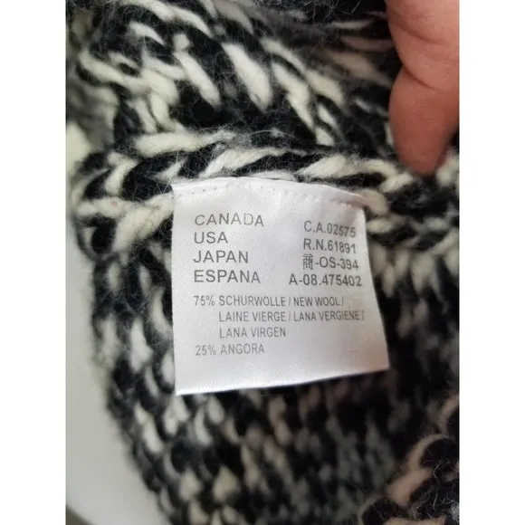 ESCADA SPORT Chunky Knit sweater LARGE Wool Angora Black &amp; white V-neck