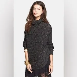 Free People | Women’s charcoal grey marbled oversized turtleneck sweater, size L