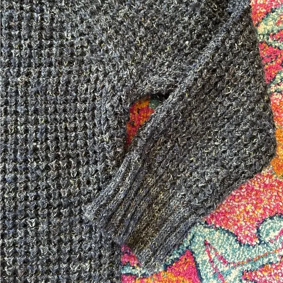 Free People | Women’s charcoal grey marbled oversized turtleneck sweater, size L