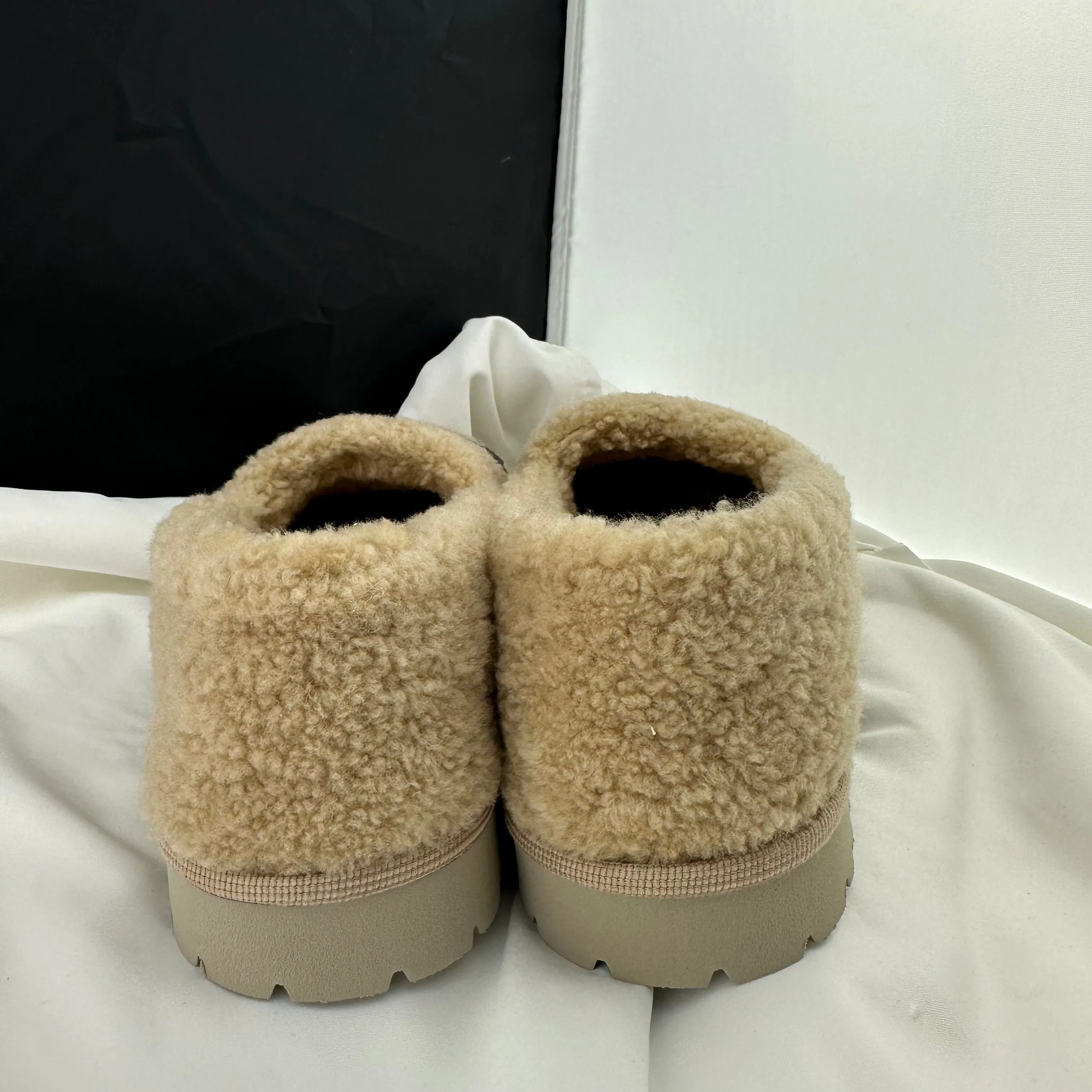 Gucci Interlocking GG Shearling Trim Loafers in Cream