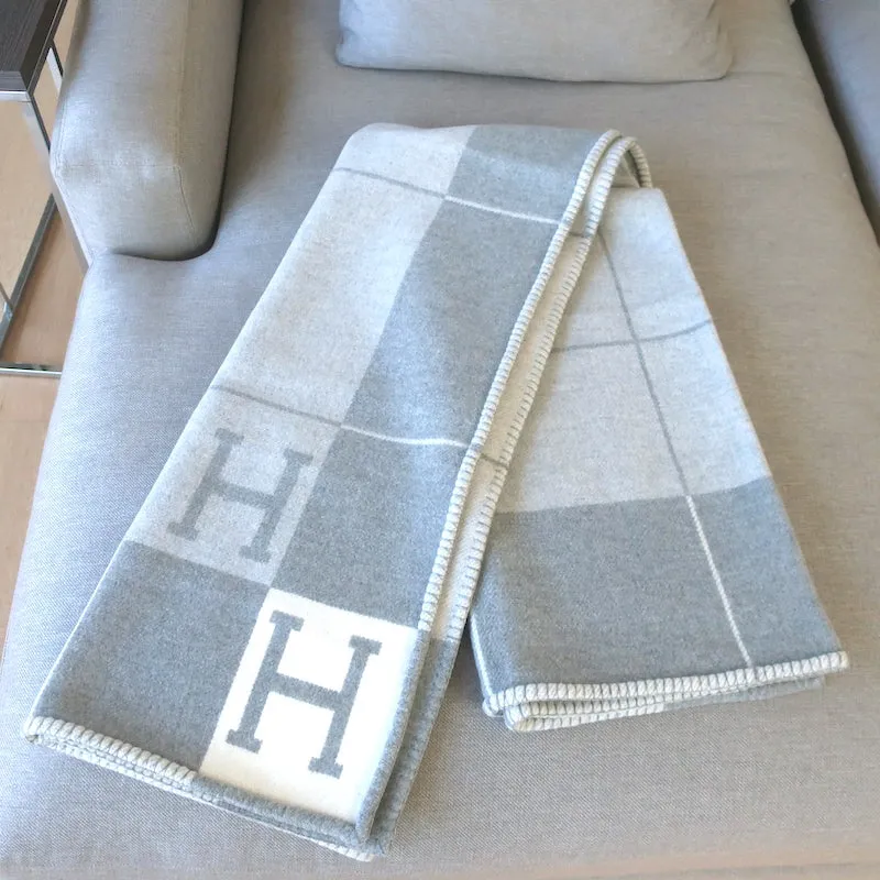 Hermes Avalon Ⅲ Throw Blanket Ecru/Gris Wool-Cashmere NEW