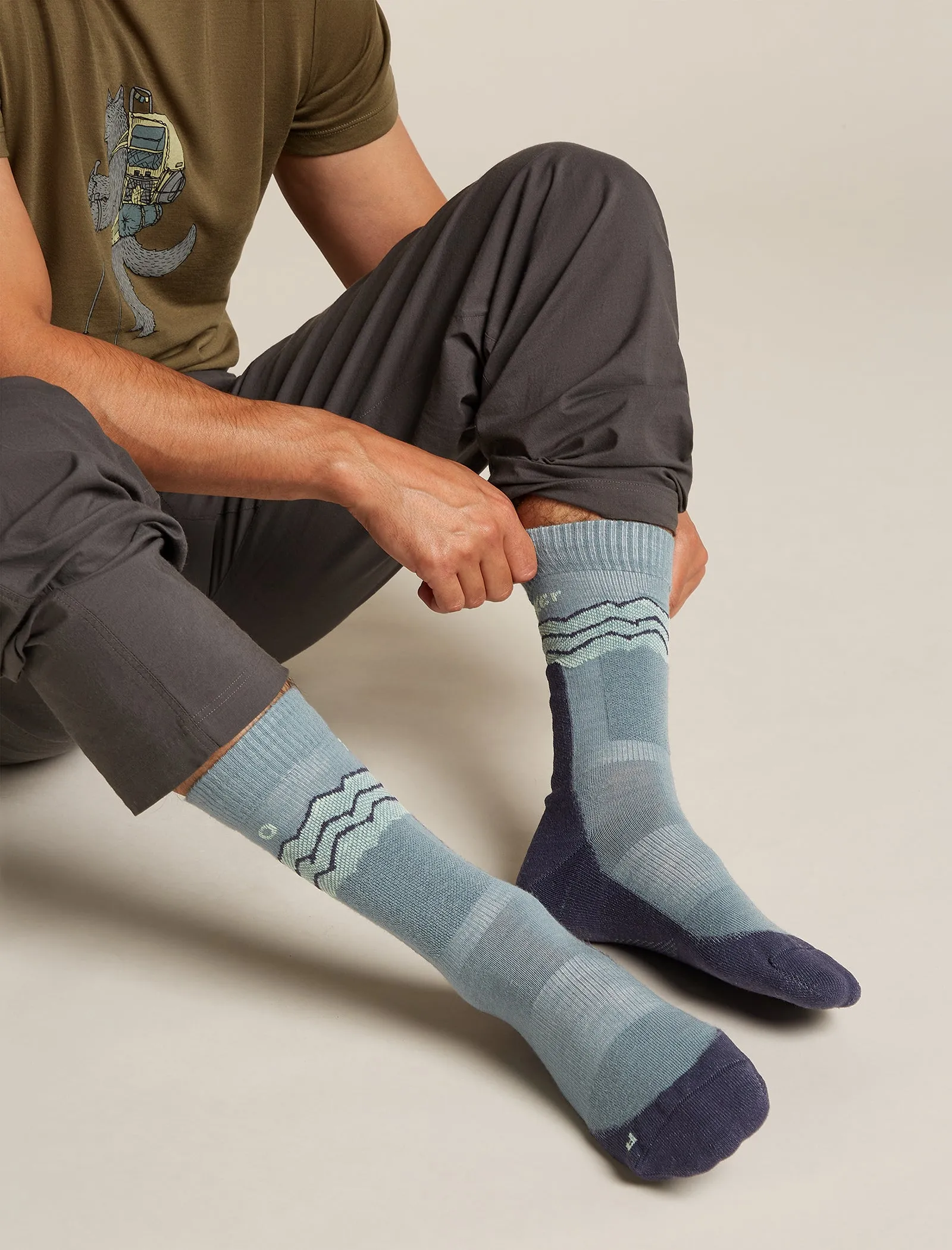 Icebreaker Mens Merino Hike  Medium Crew Across the Peaks Socks