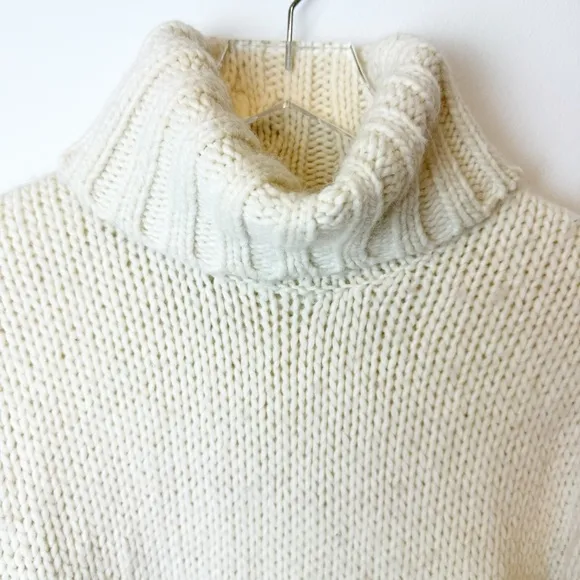 J. Crew | Chunky Knit Wool Alpaca Turtleneck Sweater in Ivory