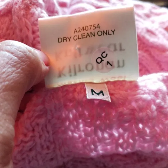 Kilronan knitwear Irish Merino Wool Chunky cable knit Cardigan Pink M