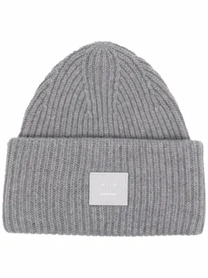 Large face logo beanie