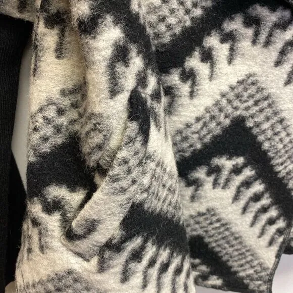 Line the Label Wool Blend Patterned Sweater Coat Black Cream Size - Medium