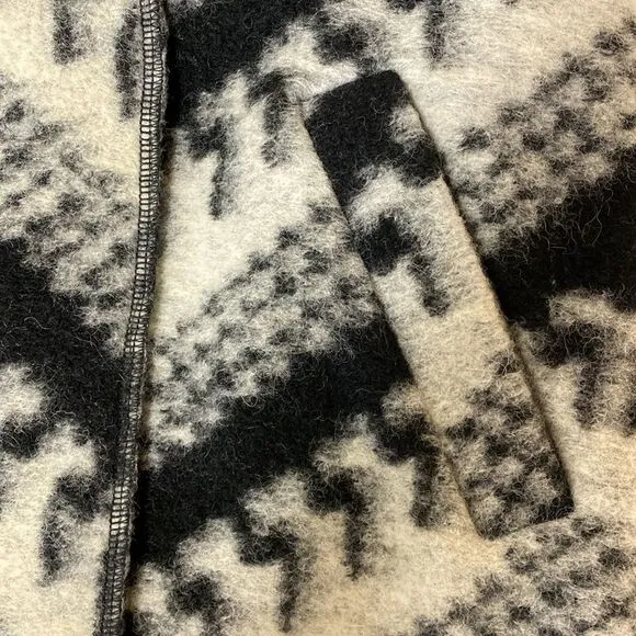 Line the Label Wool Blend Patterned Sweater Coat Black Cream Size - Medium