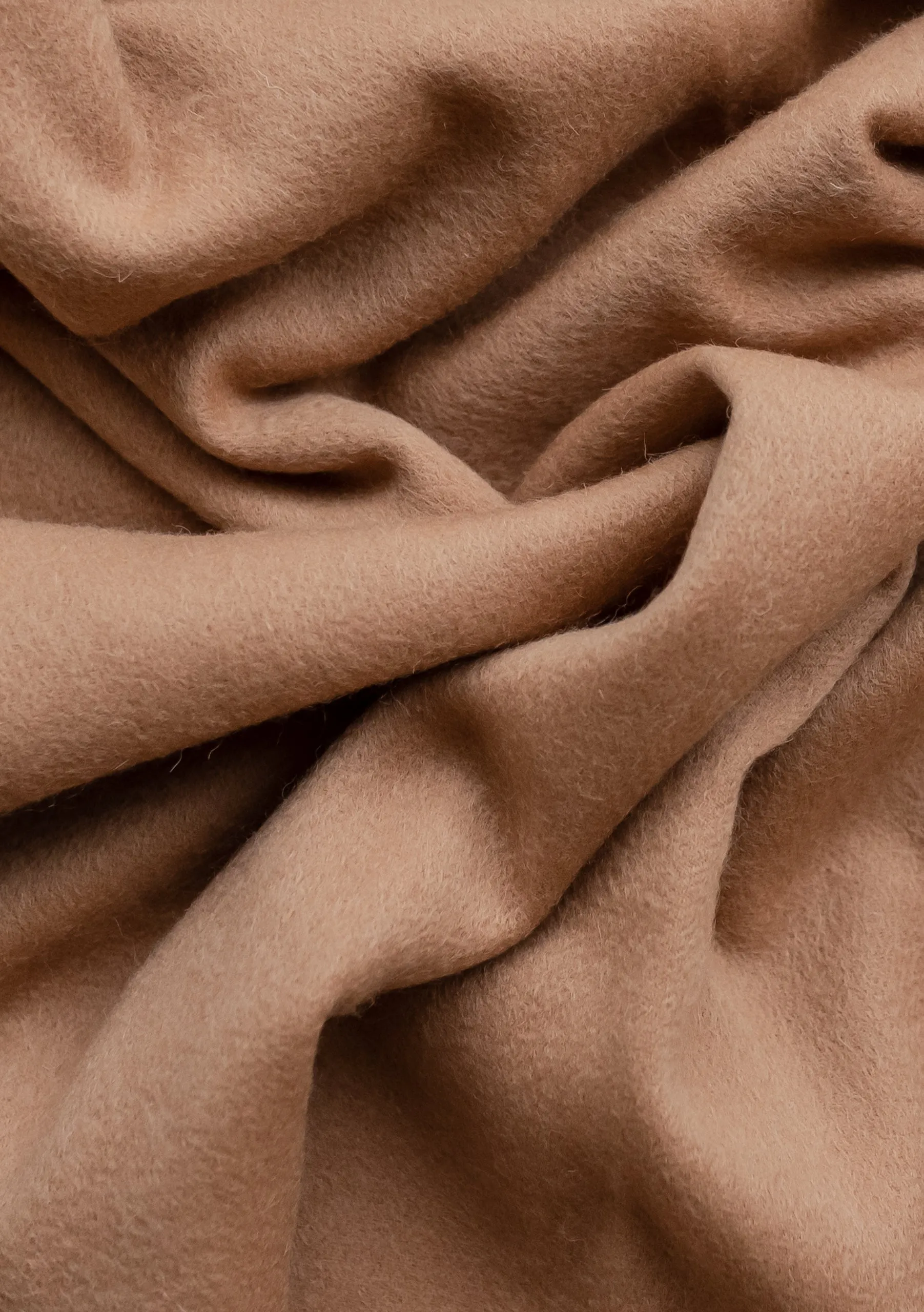 Men's Lambswool Scarf in Camel