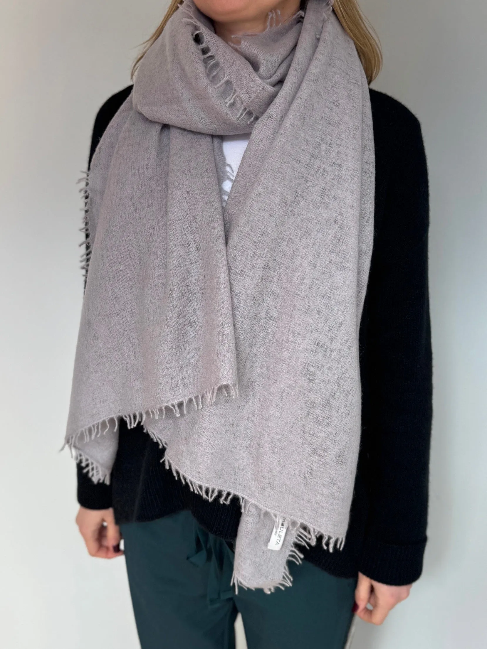 MOULETA CASHMERE SCARF