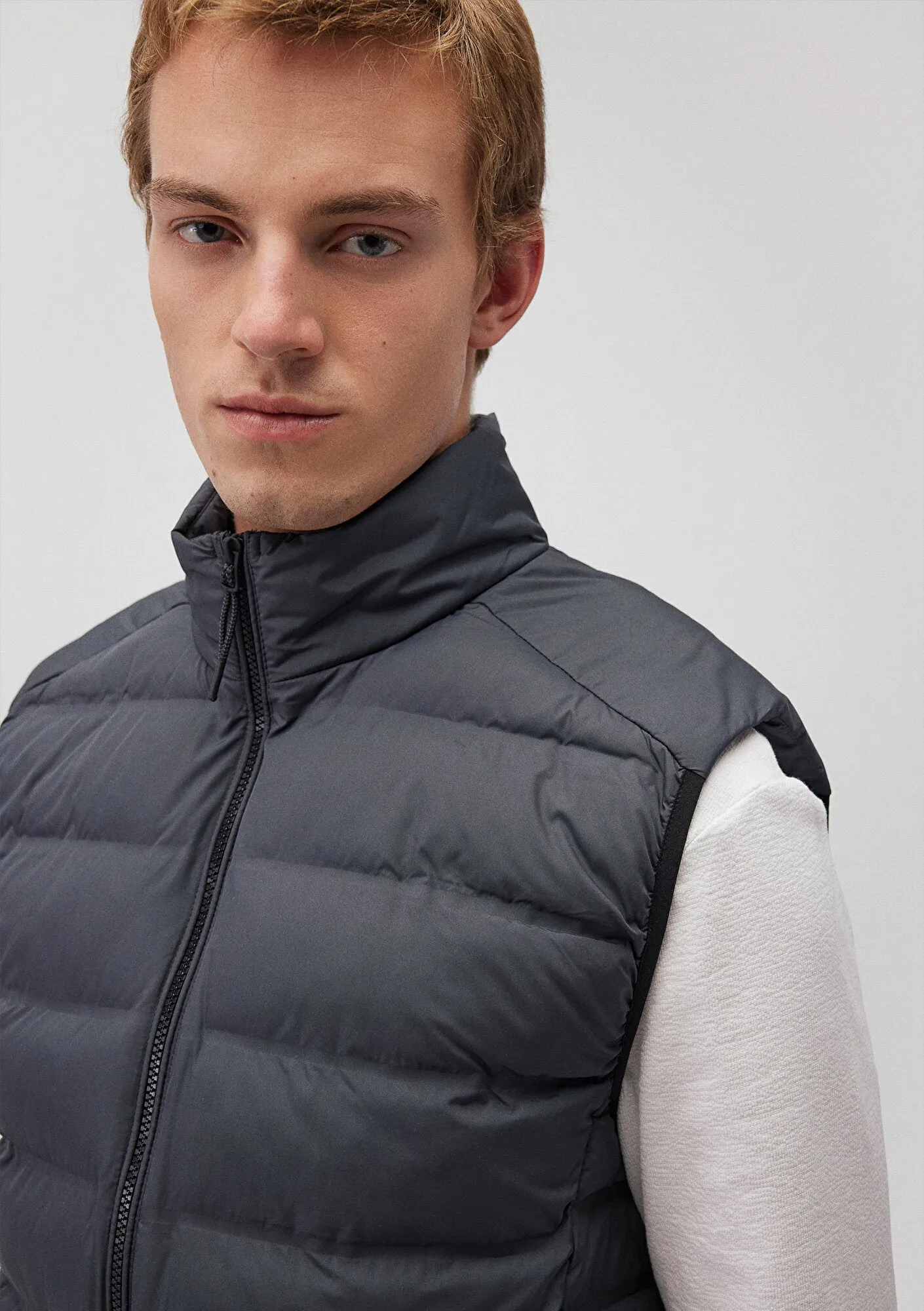 Navy Puufer Vest