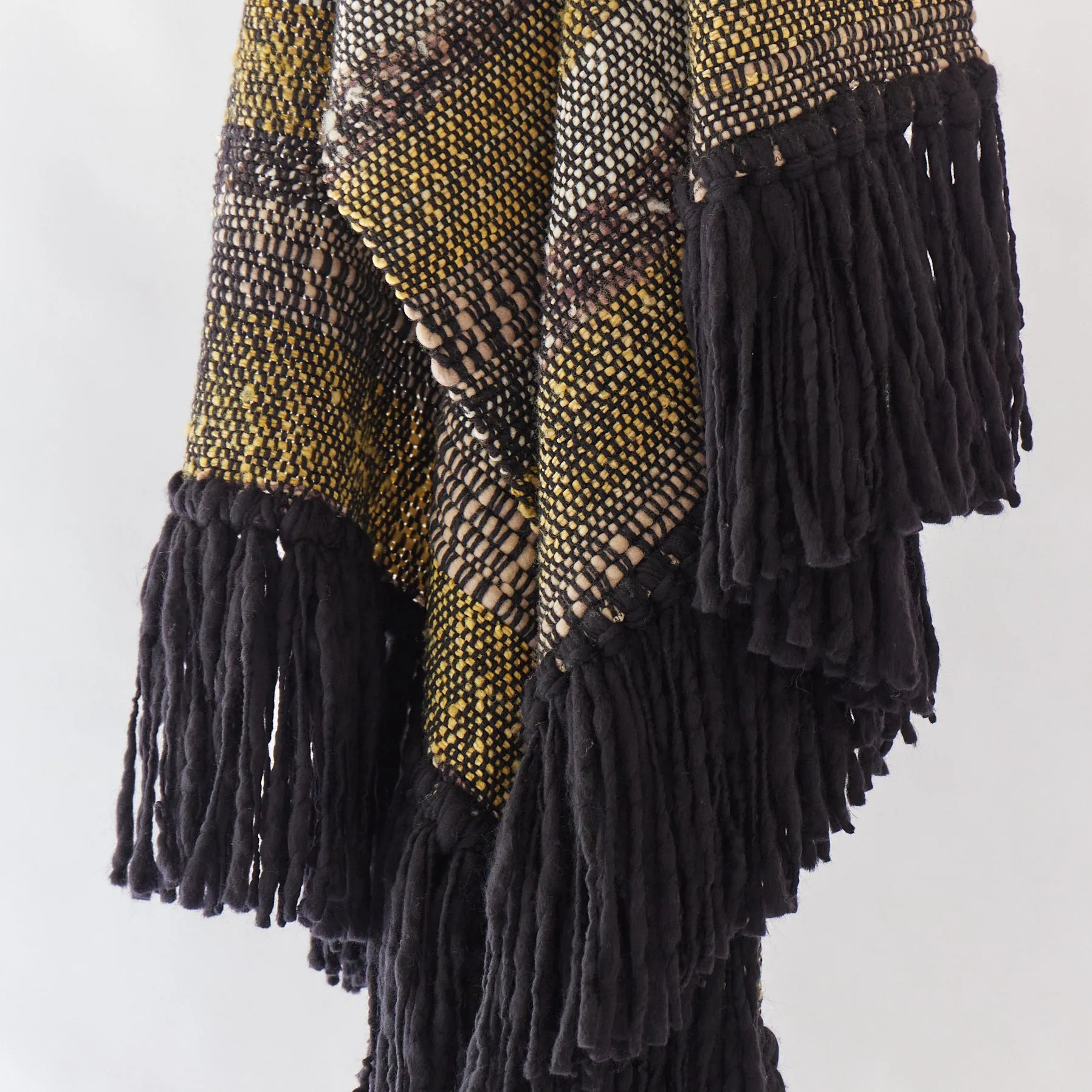 NOCHE Fringed Blanket