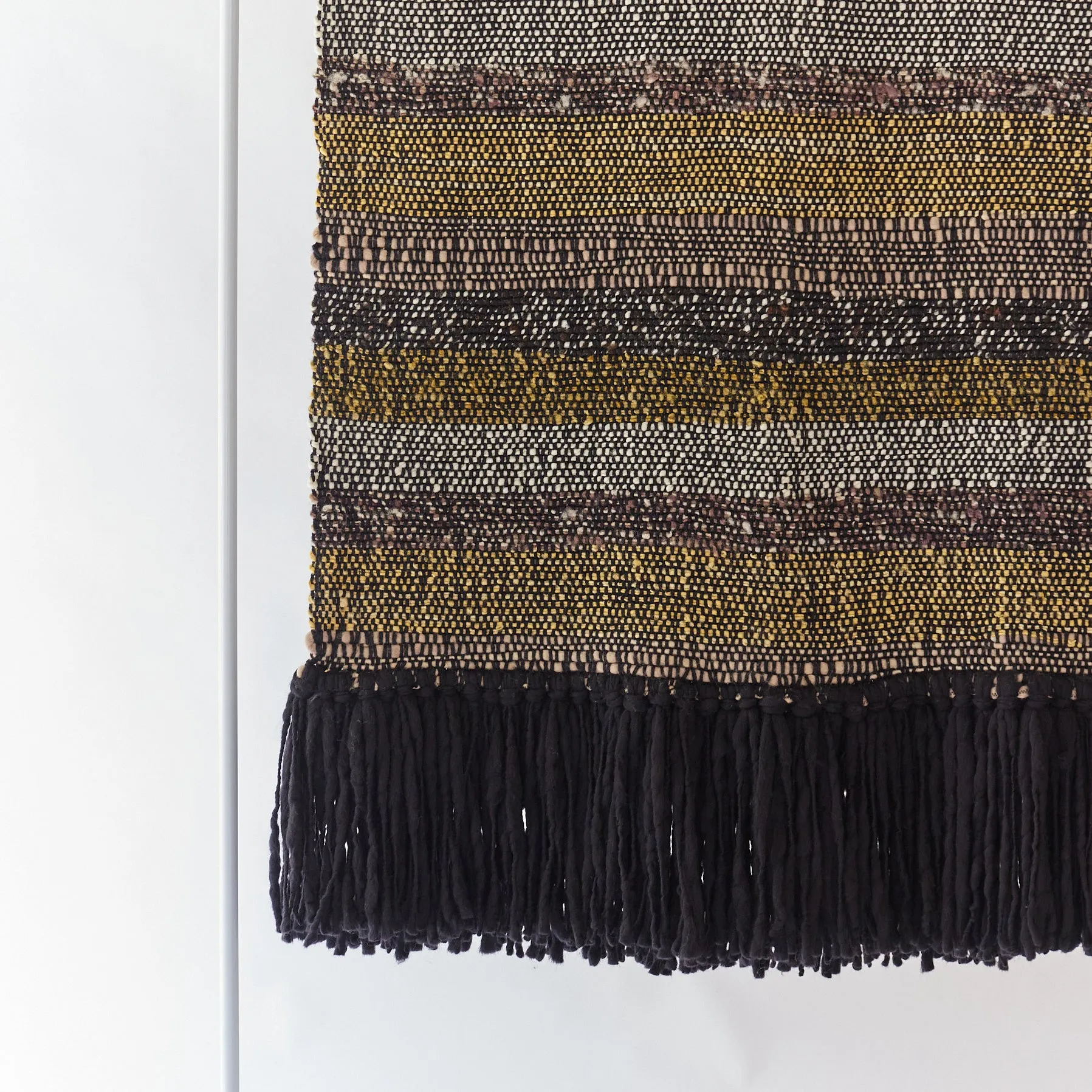NOCHE Fringed Blanket