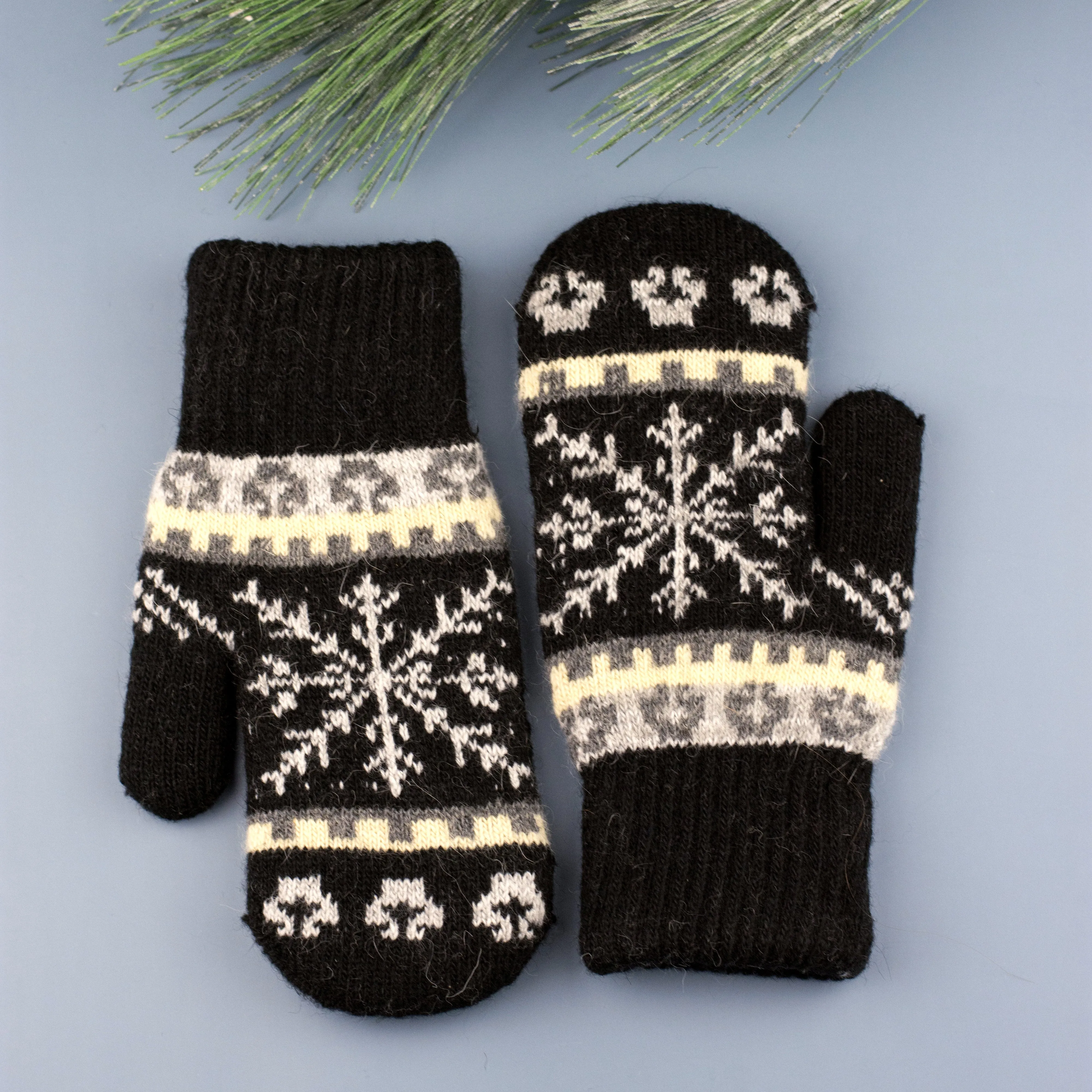 Nordic Snowflake Mittens