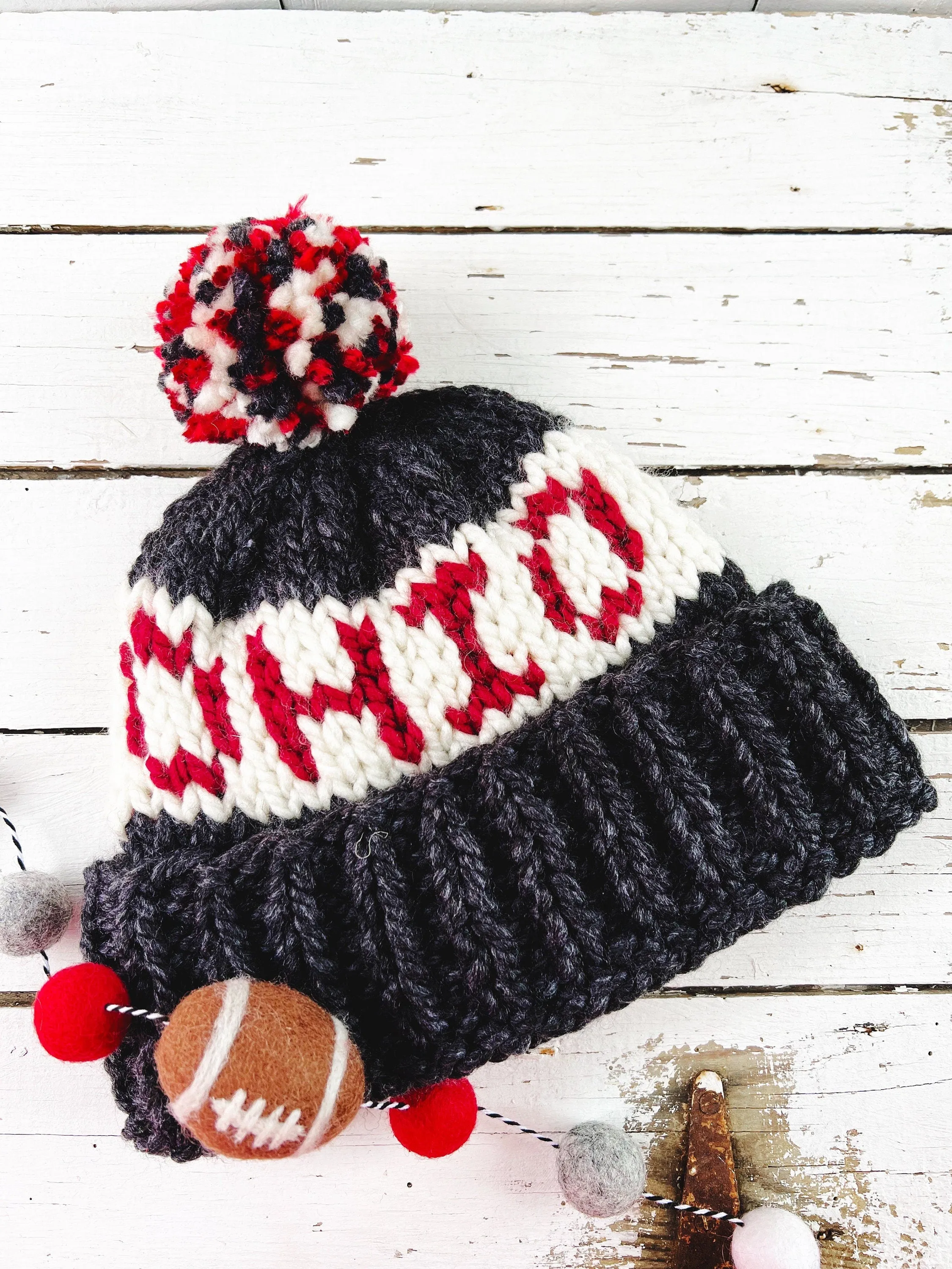 Ohio State Buckeyes Chunky Knit Hat - Folded Brim Winter Beanie with Script Ohio Emblem