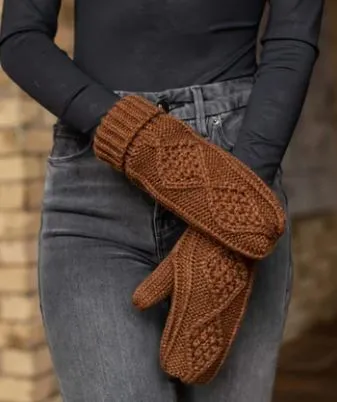 Panache - Brown cable knit fleece lined mitten.