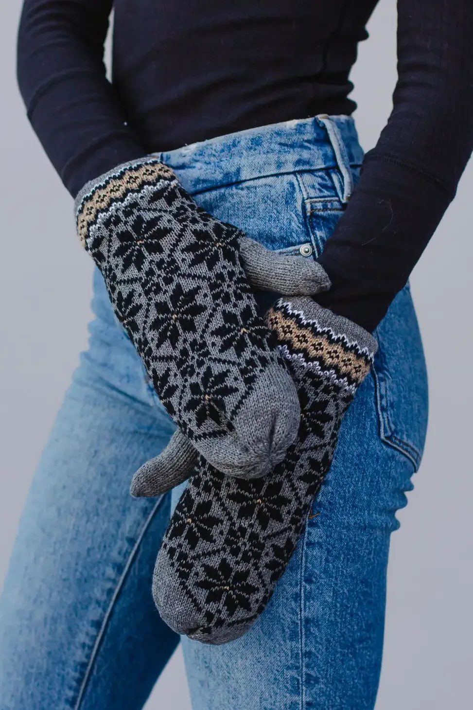 Patterned Knit Mittens