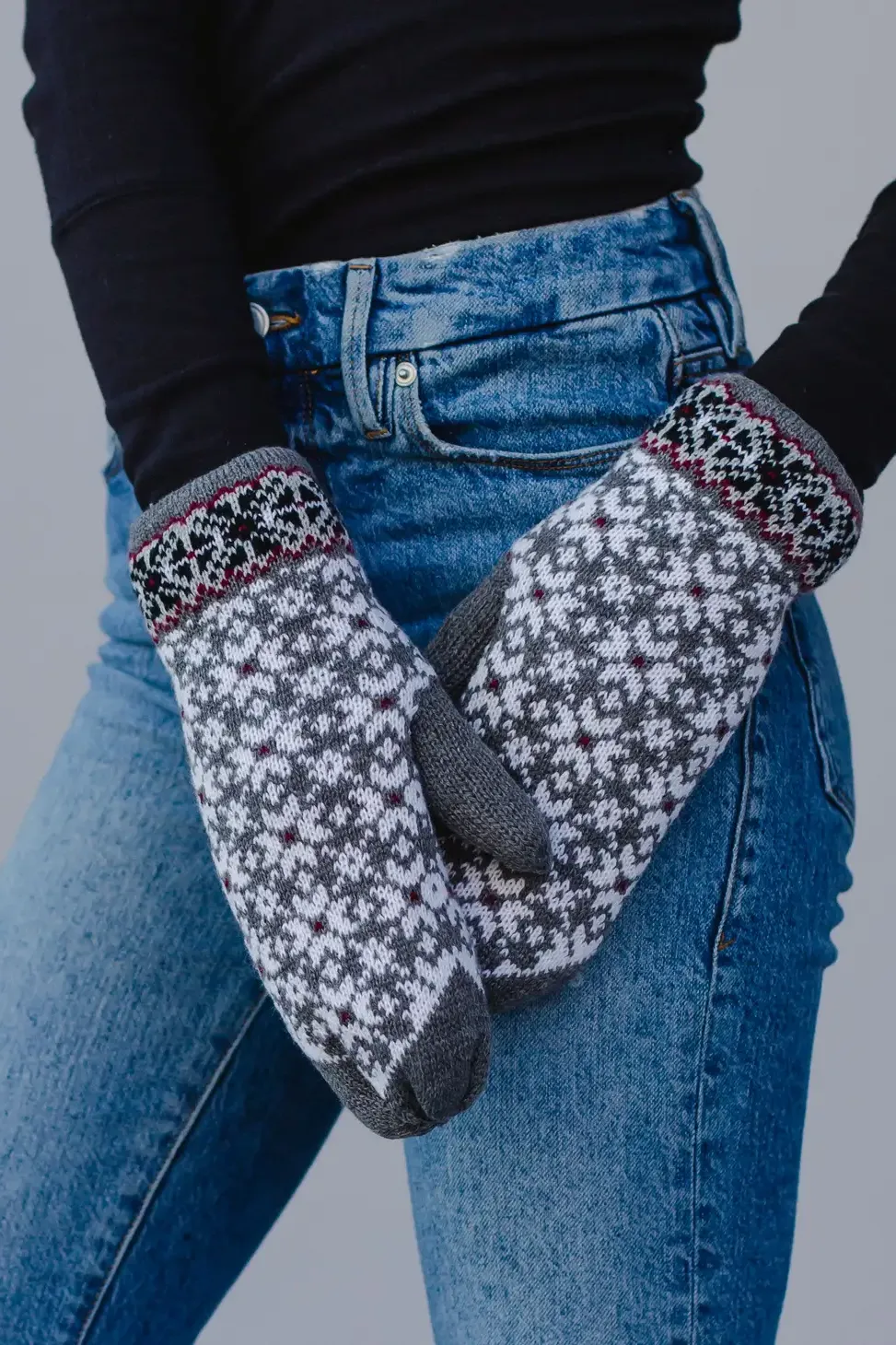 Patterned Knit Mittens