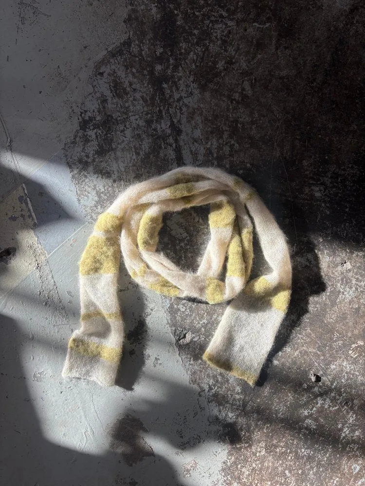 RTS Em & May X Vaisseau Scarf