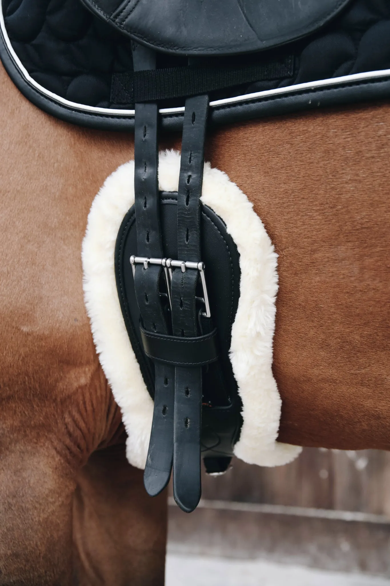 Sheepskin Anatomic Short Girth - 2 Sheepskin Covers Included!