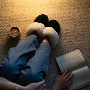 Sheepskin Slippers Ekamu in Black