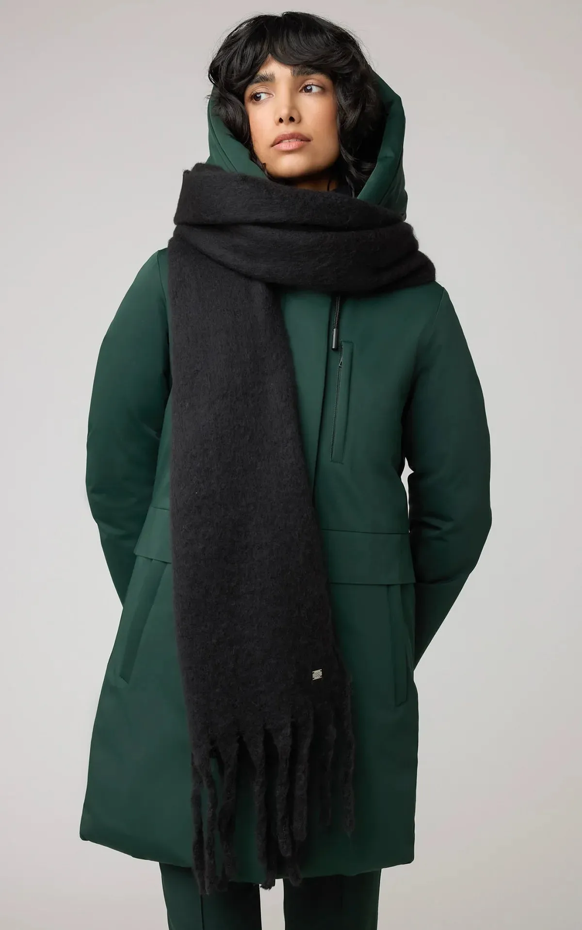 Soia & Kyo Bev Scarf in Black