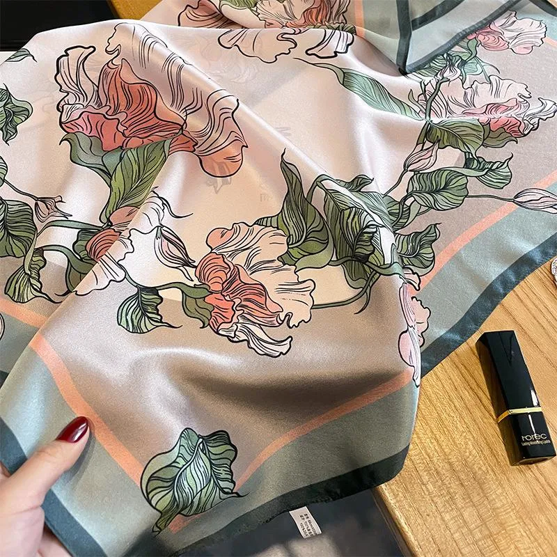Spring And Autumn New Fashion Mulberry Silk Scarf Women's Decorative Scarf Silk 65 Small Square Scarf Shawl Scarf Dual Use