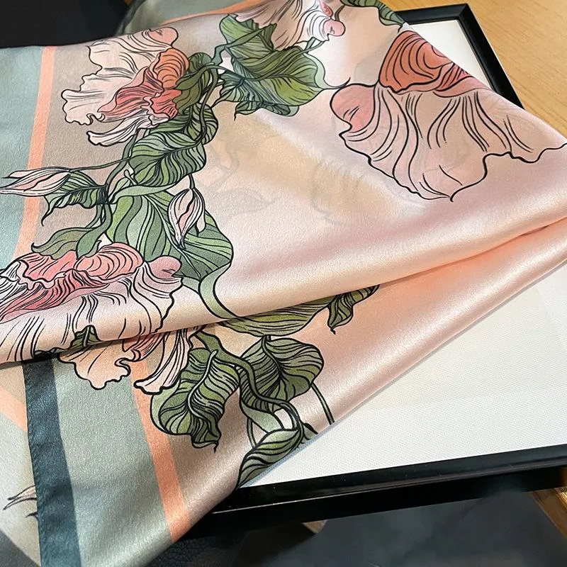 Spring And Autumn New Fashion Mulberry Silk Scarf Women's Decorative Scarf Silk 65 Small Square Scarf Shawl Scarf Dual Use
