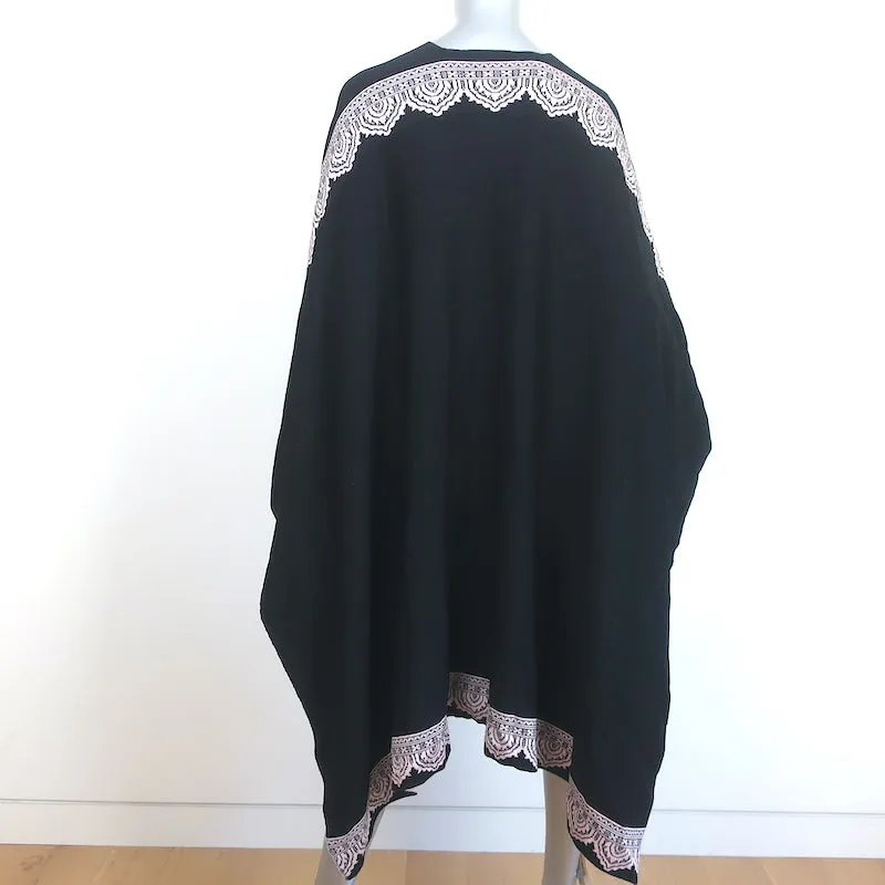 St. John Collection by Marie Gray Wrap Shawl Black/Light Pink Intarsia Knit